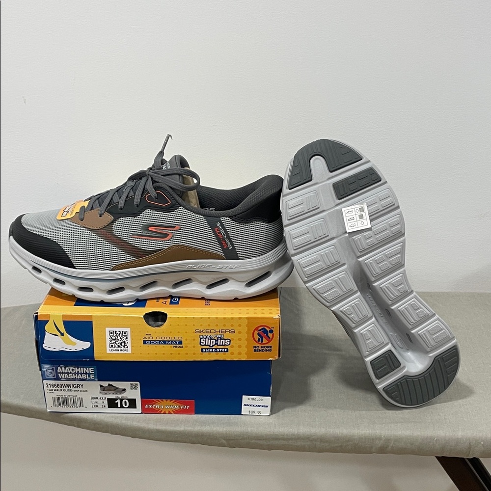 Sketchers Go Walk Glide hands free slip in men’s 10 extra wide fit NEW